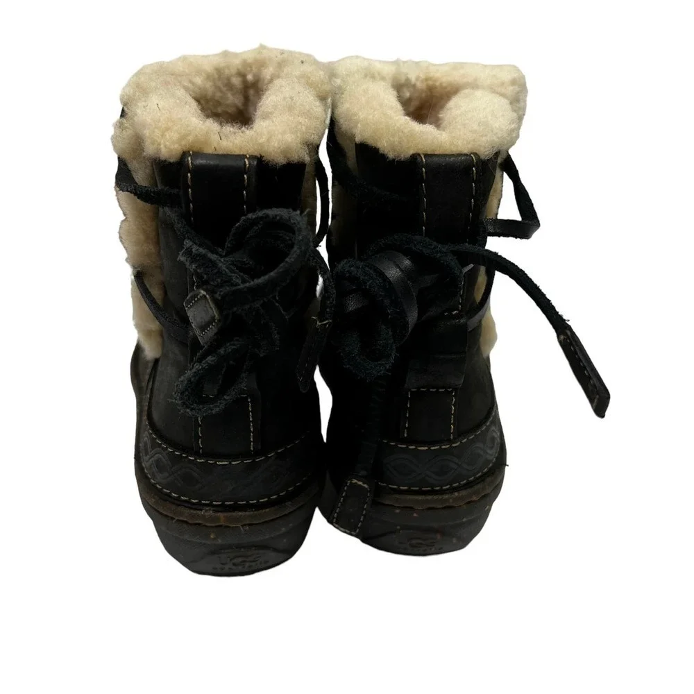 UGG australia Cover winter Boots Size 7